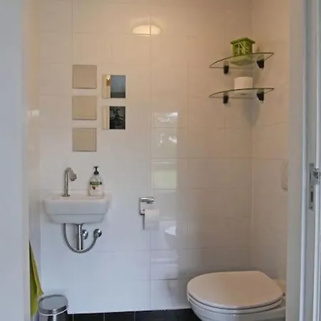 Familiehuis Dacha Op De Slufterweg *