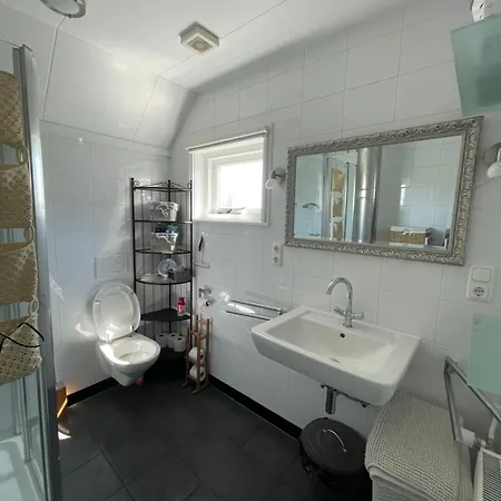 Familiehuis Dacha Op De Slufterweg *